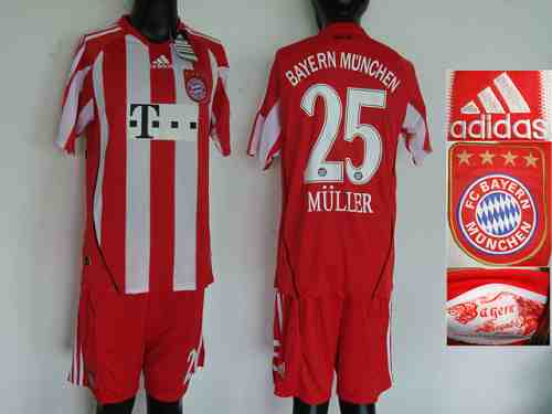 Bayern #25 Bayern Munchen Red White Strip Home Soccer Club Jersey