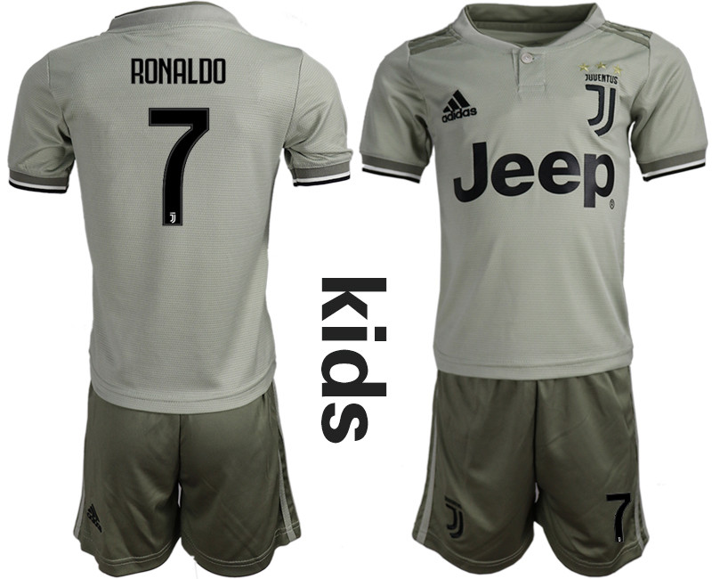 2018 19 Juventus 7 RONALDO Away Youth Soccer Jersey